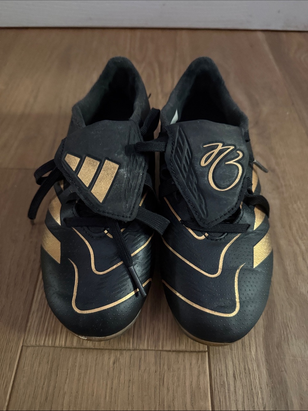 adidas Kids Black and Gold Jude Bellingham Predator Soccer Cleats Size 3
